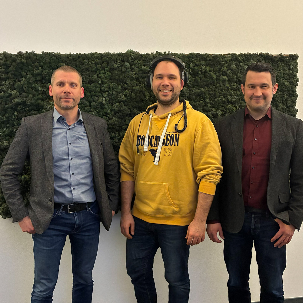 Moderator Jens Schneider im Gespräch mit Moritz Feier, Bereichsleiter Kommunikation und Marketing und Presssprecher der rnv und Frank Dommasch, Bereichsleiter Infrastruktur 