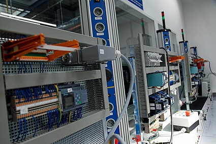 Arbeitsplätze in der Azubi-Werkstatt