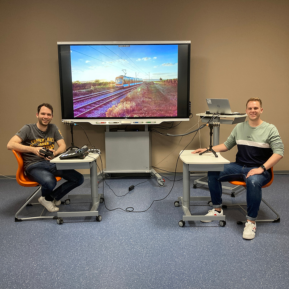 Moderator Jens Schneider im Gespräch mit Alexander Koch, Berufsausbilder für Fachkräfte im Fahrbetrieb bei der rnv