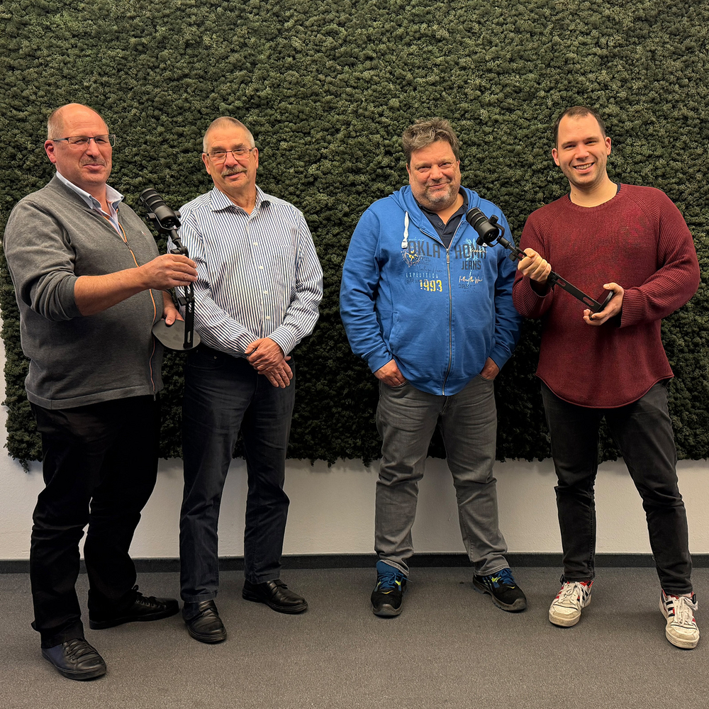 Moderator Jens Schneider im Gespräch mit Frank Hagendorn, Projektleiter für Bauleistungen, Thomas Boroffka, Abteilungsleiter für Planungs- und Baukommunikation, und Erhard Odenwald, Operativplaner am Standort Heidelberg