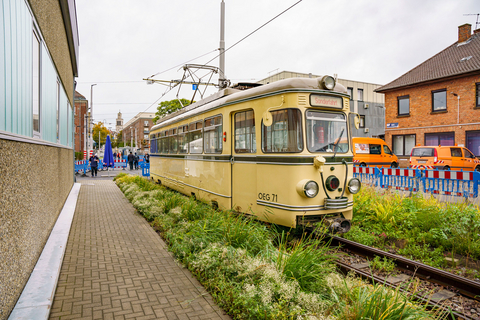 rnv: Tag der offenen Tür 2022 Eine Oldtimer-Bahn vom Typ Rastatter Gt8 der früheren OEG beim Tag der offenen Tür der rnv auf dem Betriebshofgelände